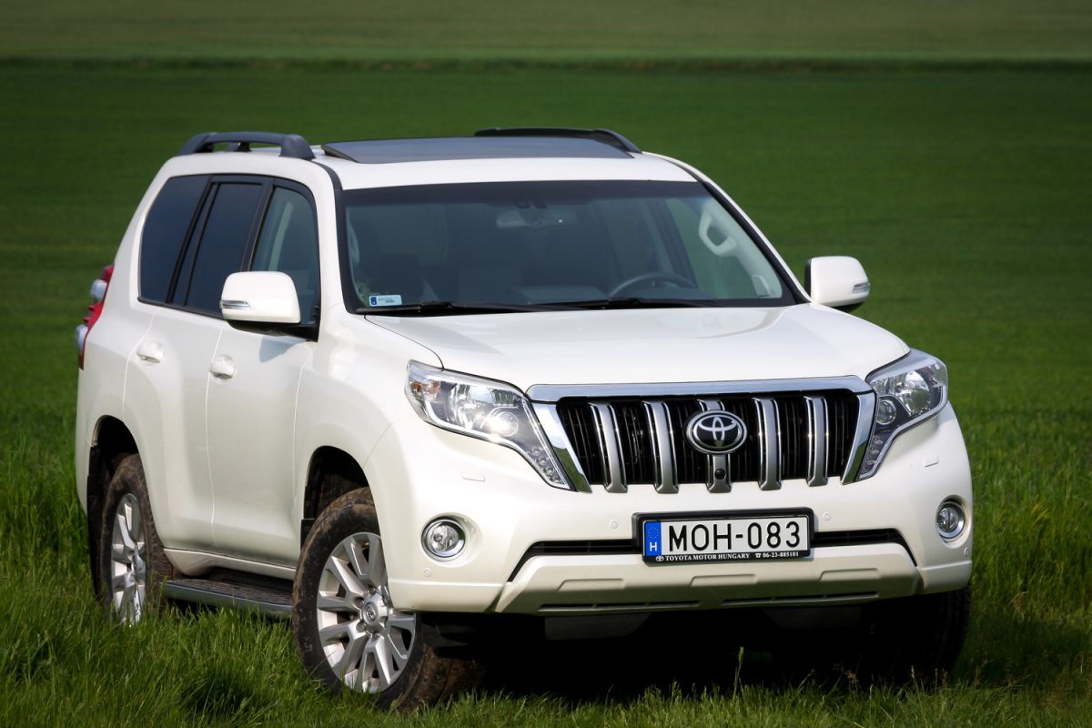 TOYOTA LAND CRUISER