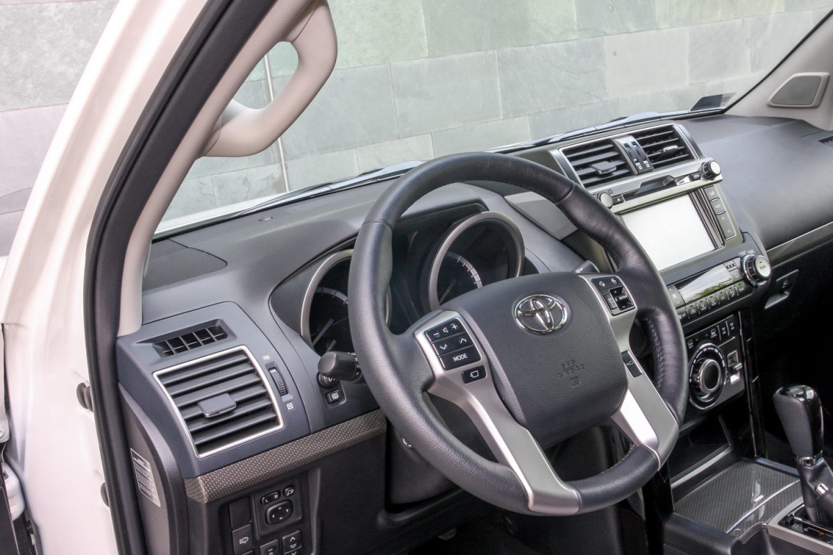 TOYOTA LAND CRUISER