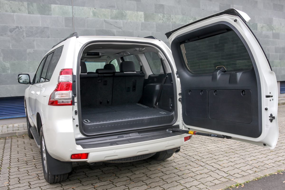 TOYOTA LAND CRUISER