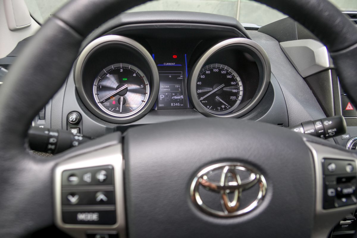 TOYOTA LAND CRUISER