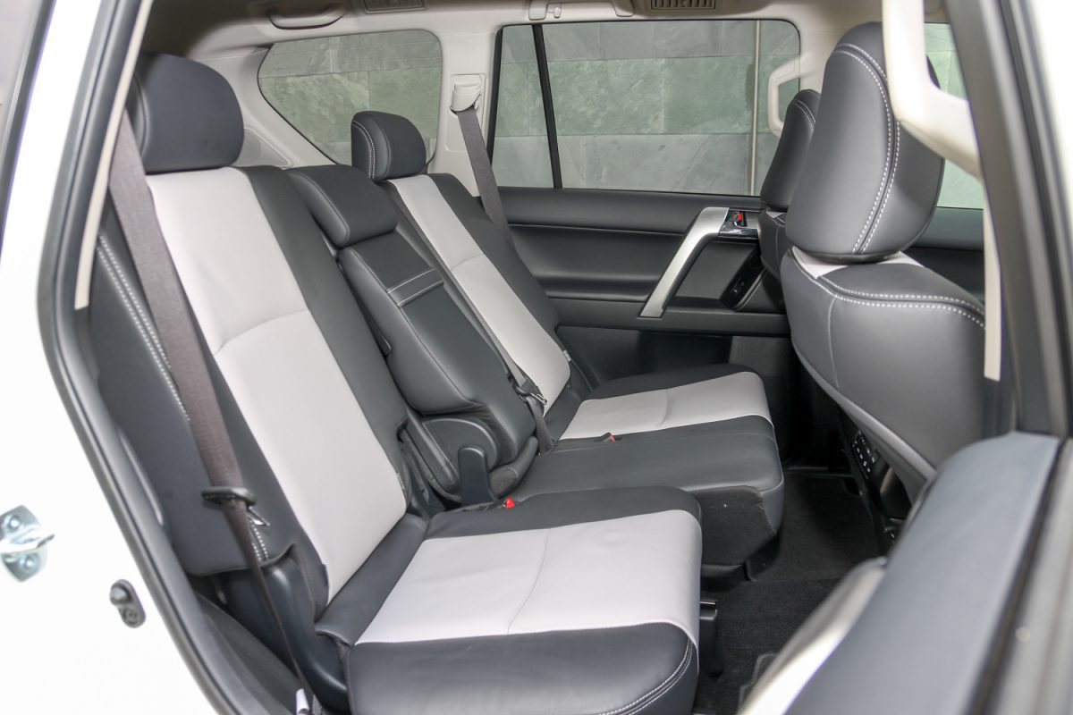 TOYOTA LAND CRUISER