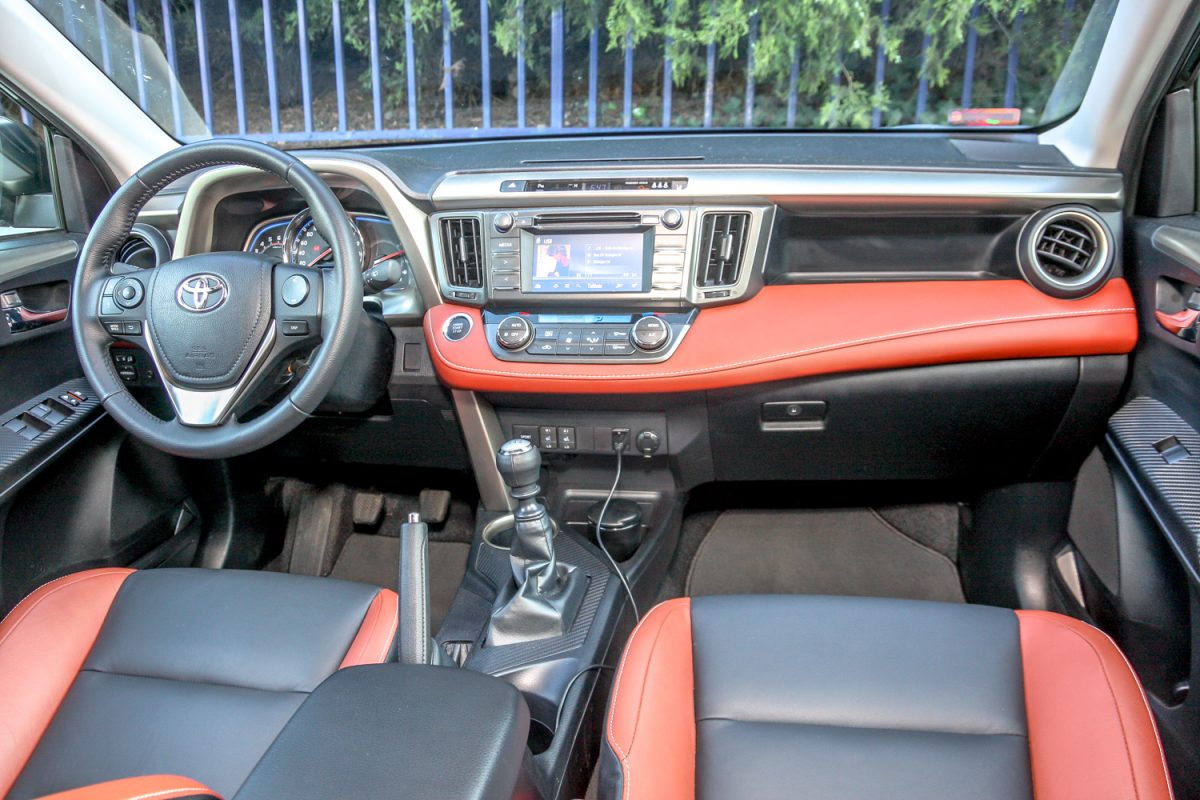 TOYOTA RAV 4