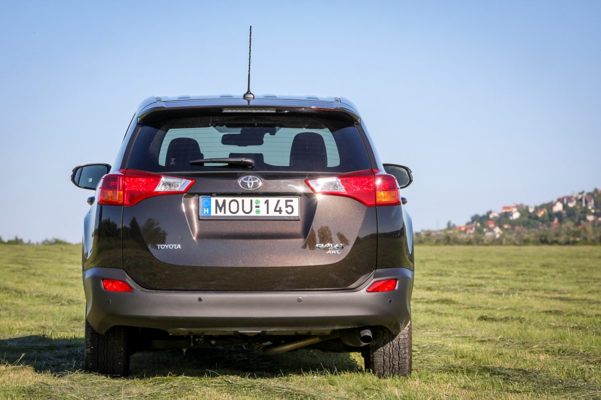 TOYOTA RAV 4