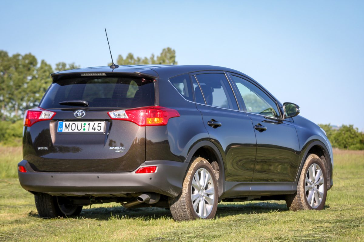 TOYOTA RAV 4