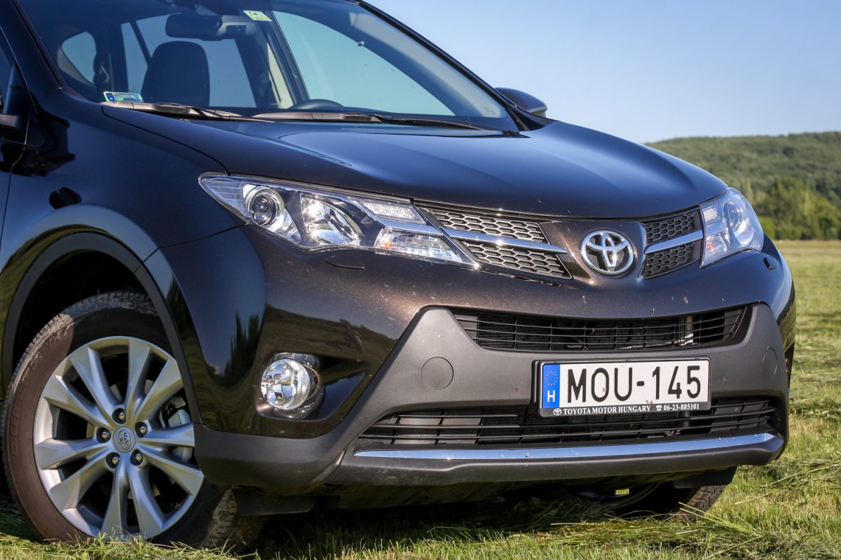 TOYOTA RAV 4