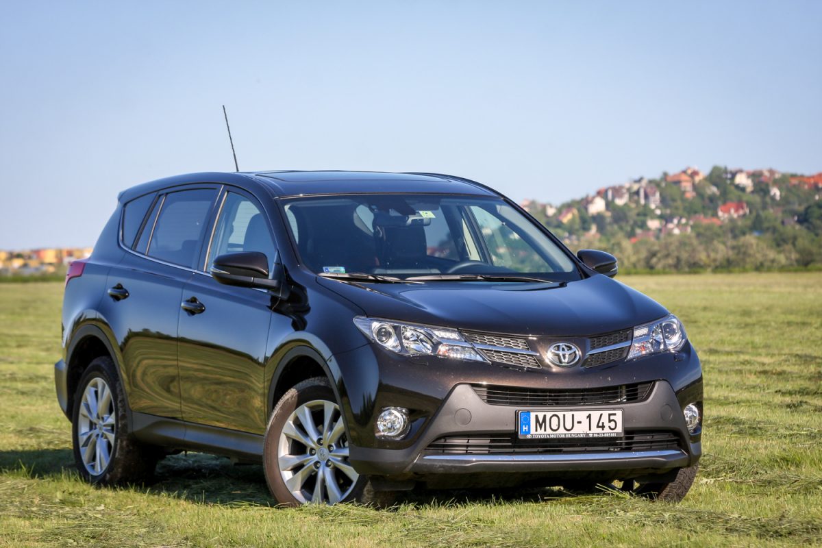 TOYOTA RAV 4