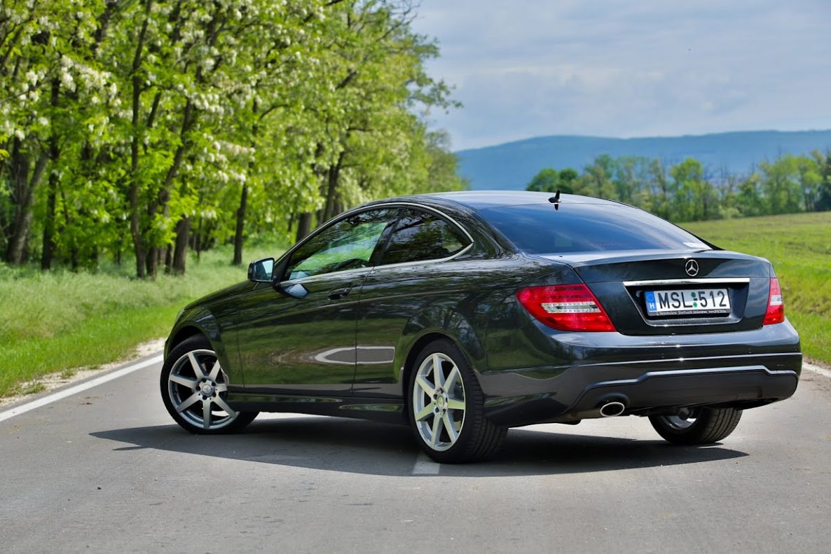 MERCEDES-BENZ
