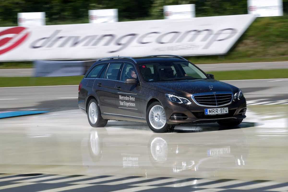 MERCEDES-BENZ