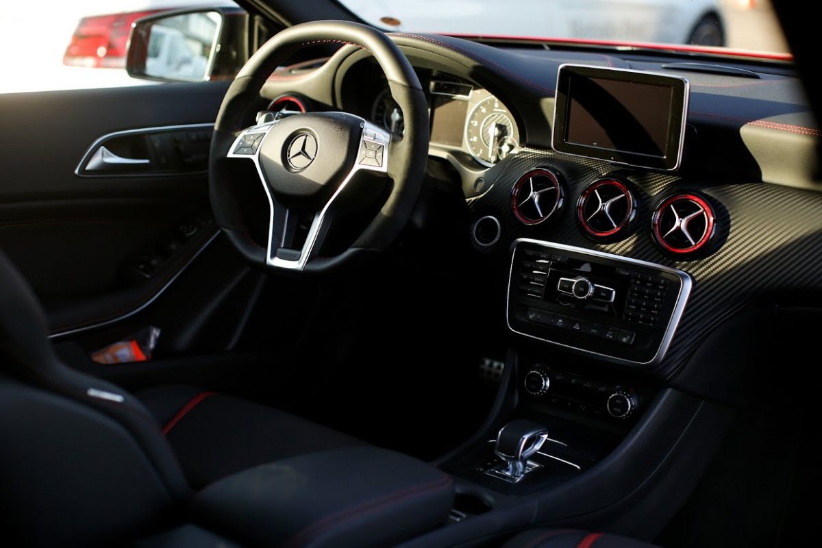 MERCEDES-BENZ
