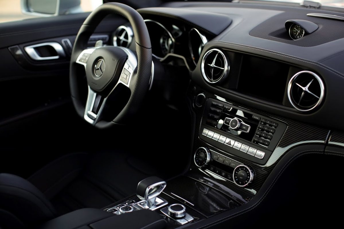 MERCEDES-BENZ