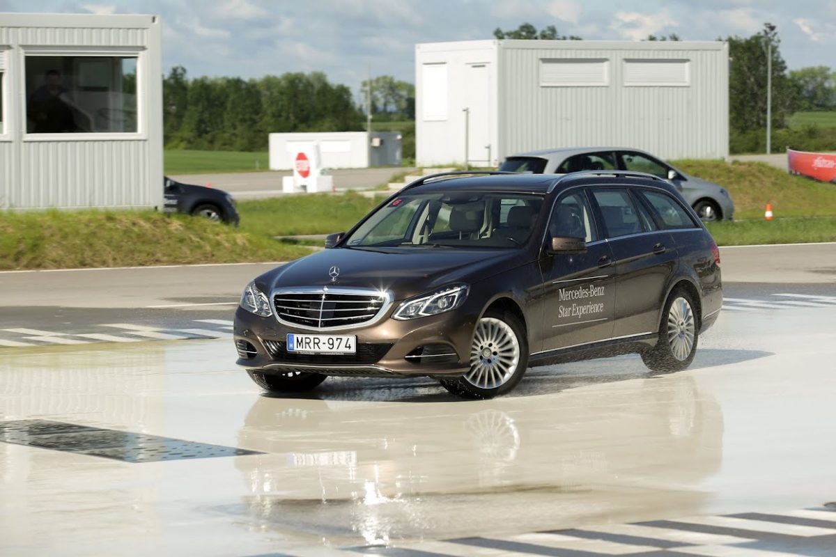 MERCEDES-BENZ