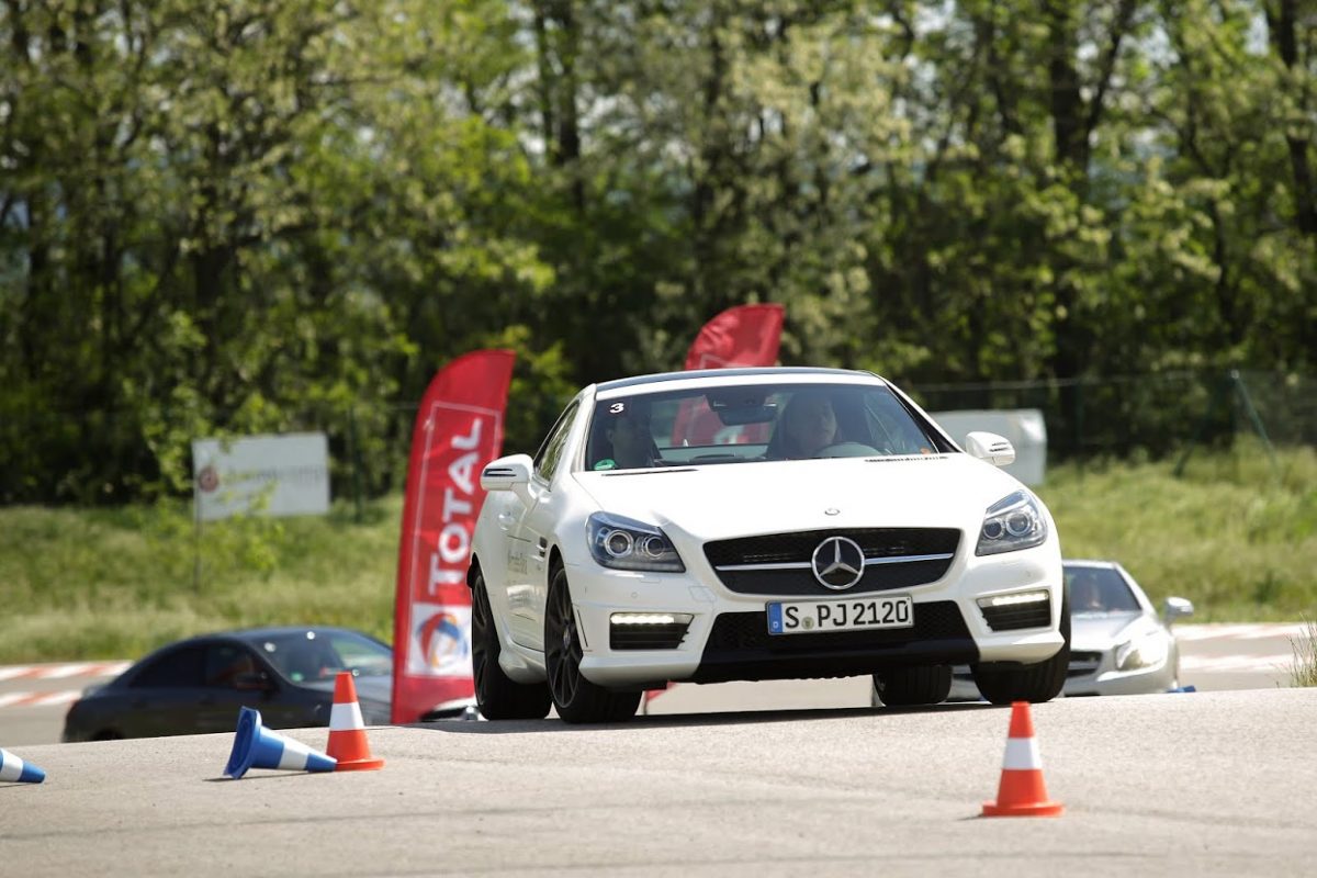 MERCEDES-BENZ