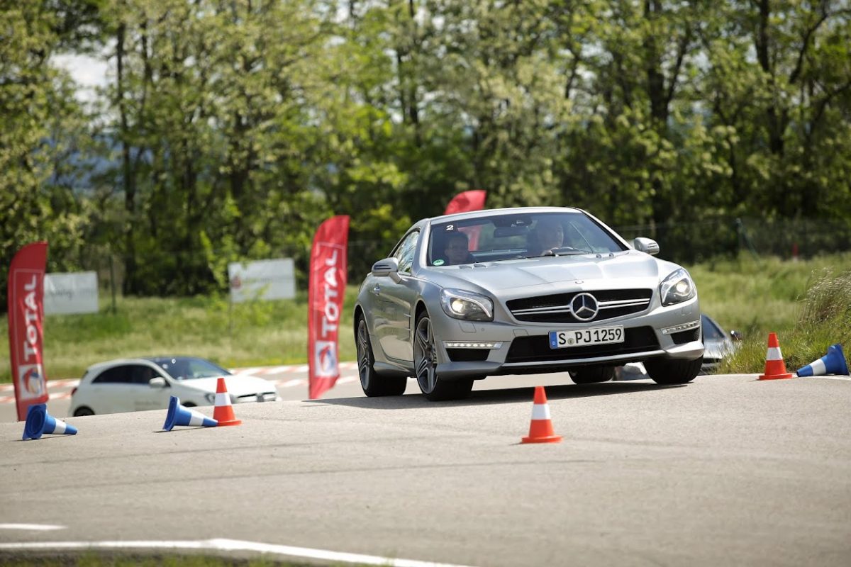 MERCEDES-BENZ