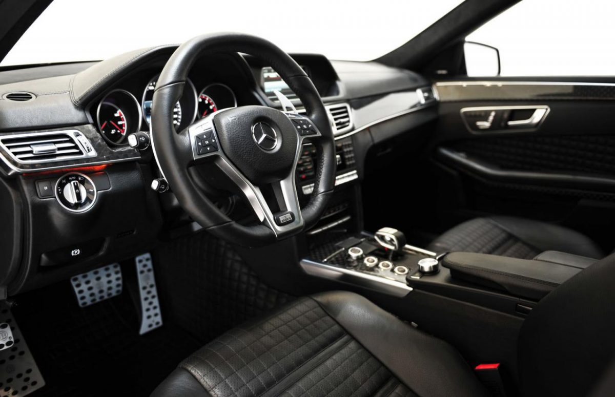 MERCEDES-BENZ