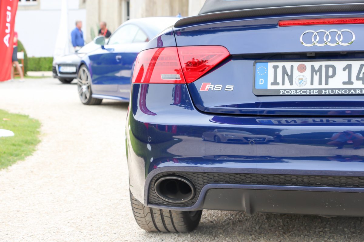 AUDI