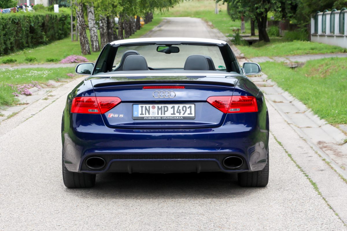 AUDI