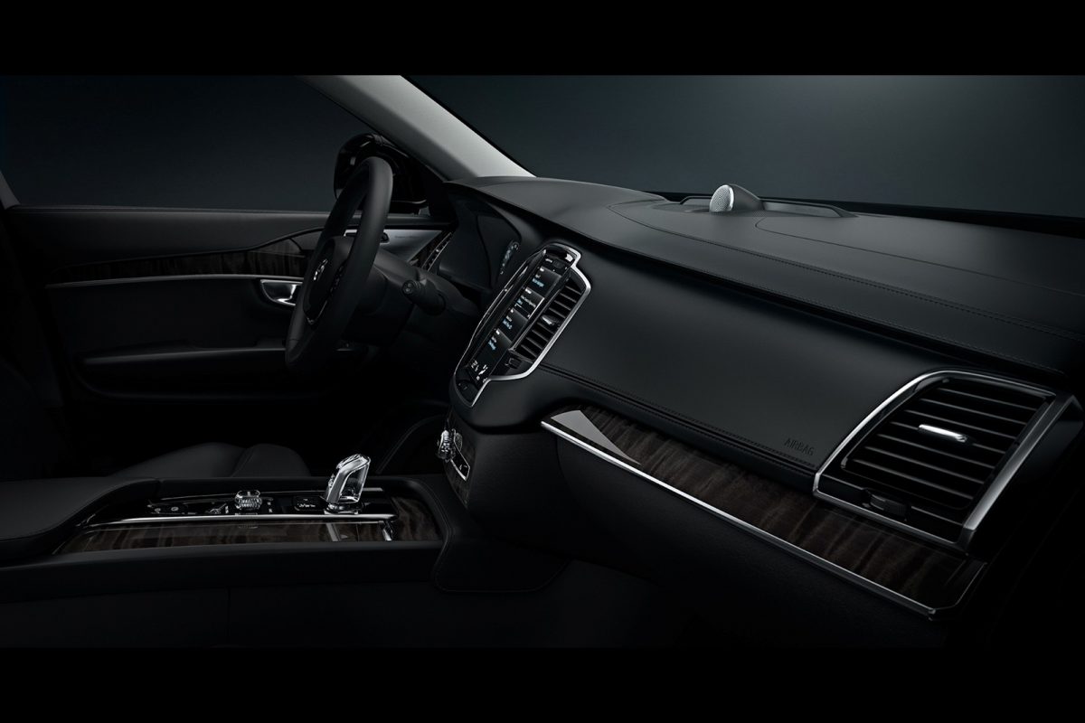 VOLVO