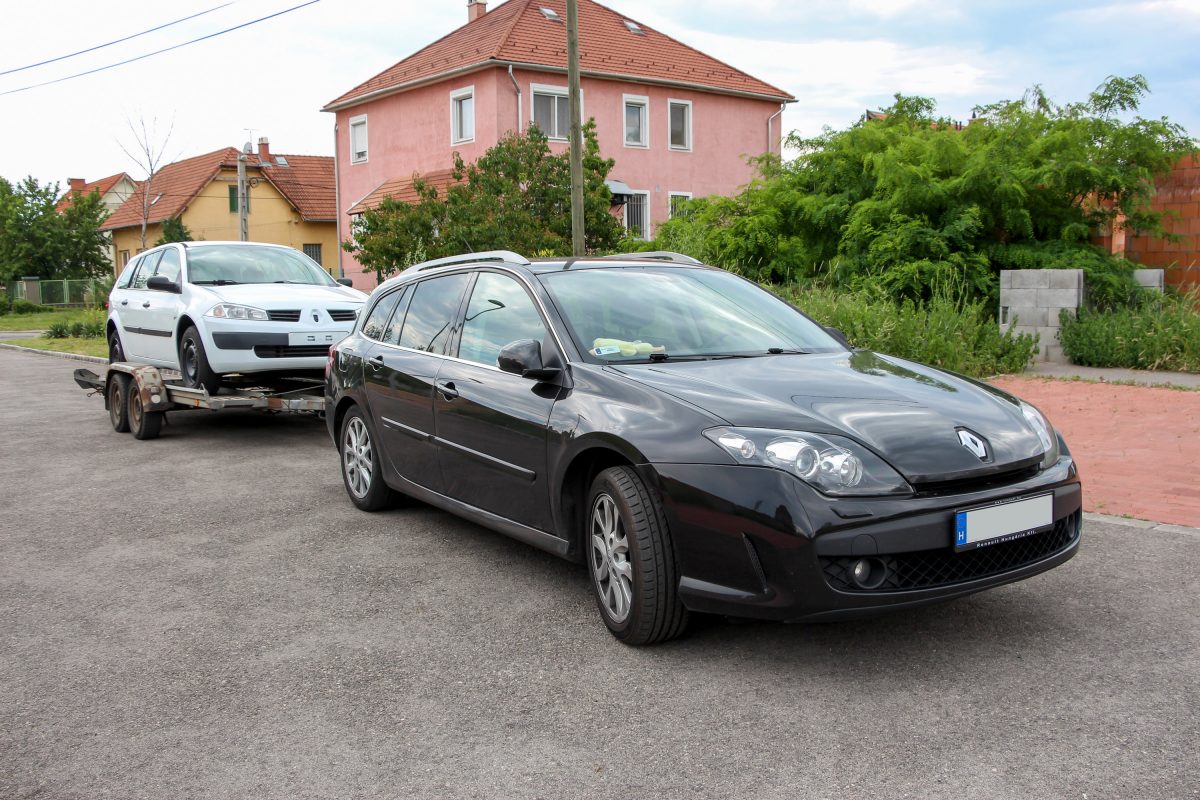 RENAULT