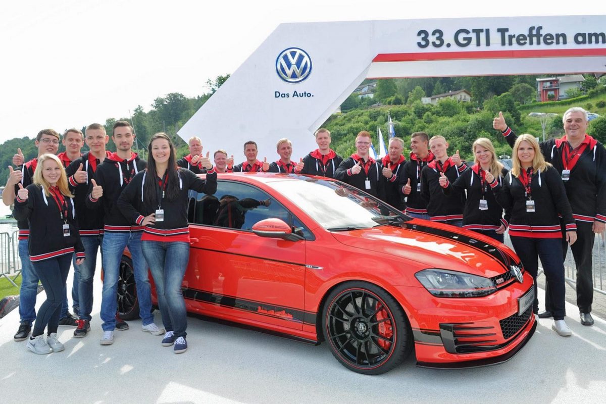 VOLKSWAGEN GOLF