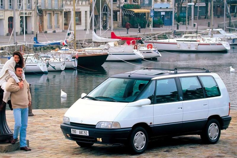 RENAULT