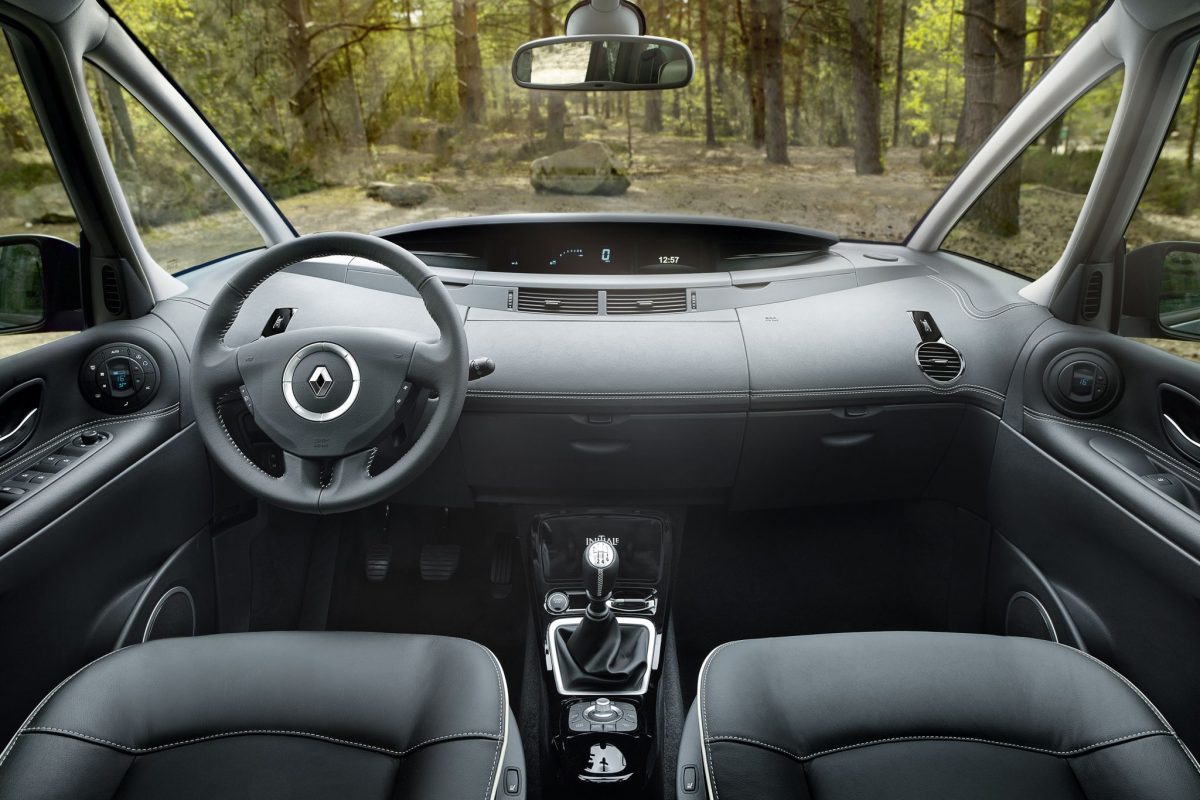 RENAULT