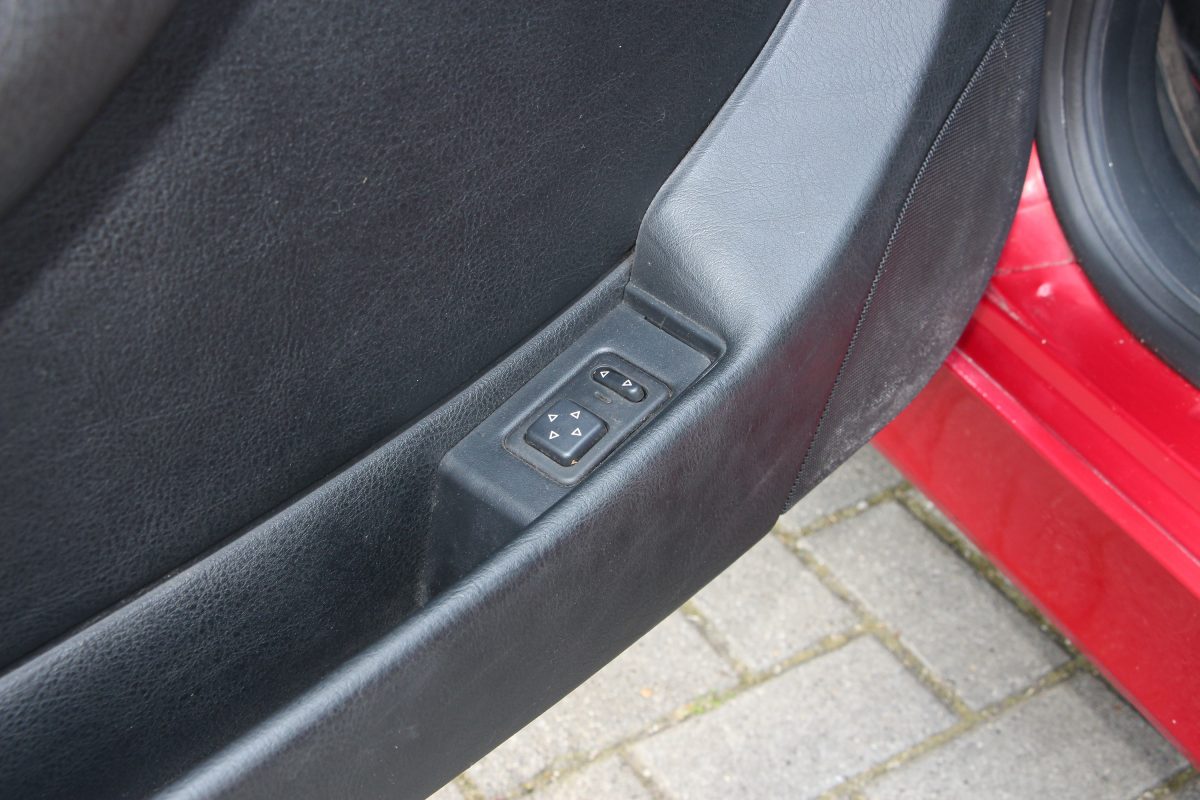 PEUGEOT 405