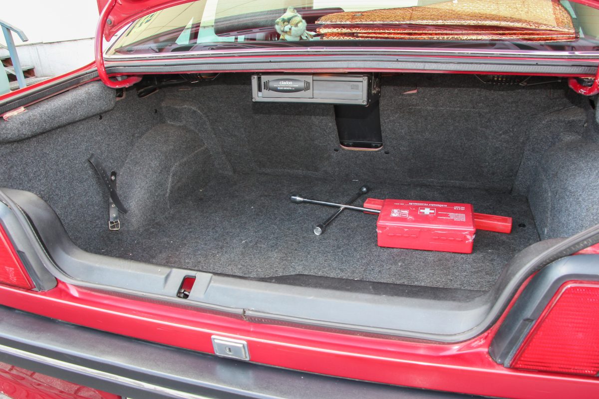 PEUGEOT 405