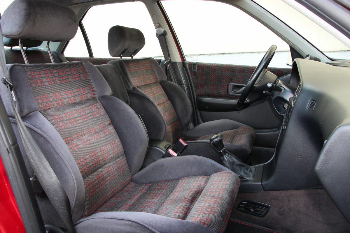 PEUGEOT 405