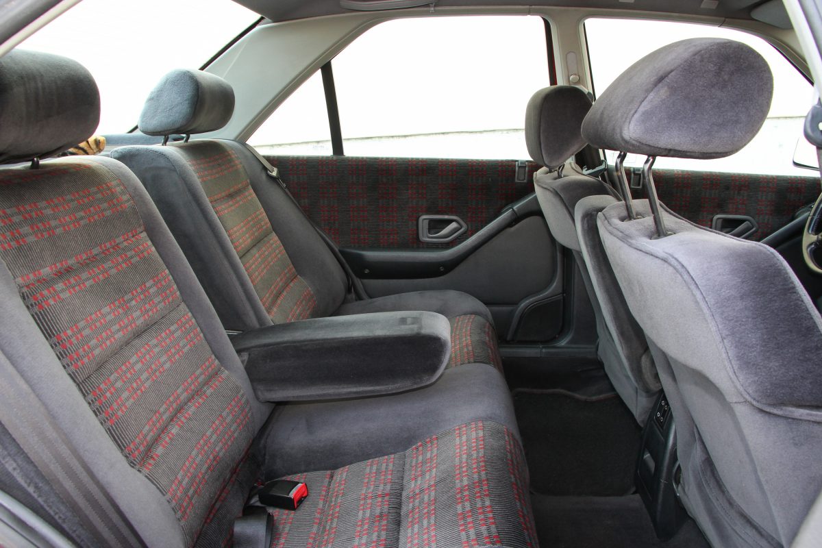 PEUGEOT 405