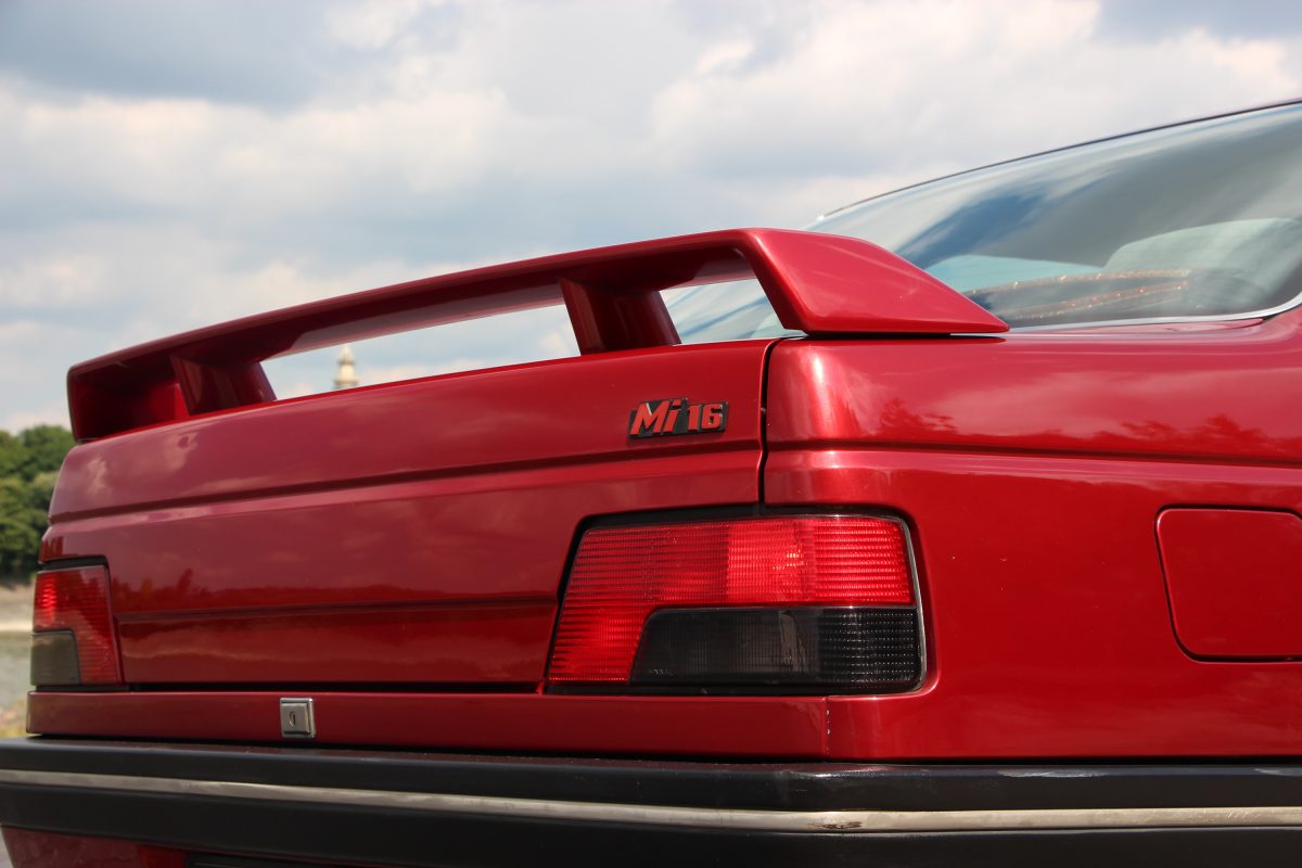 PEUGEOT 405