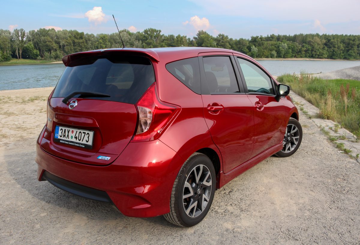 NISSAN