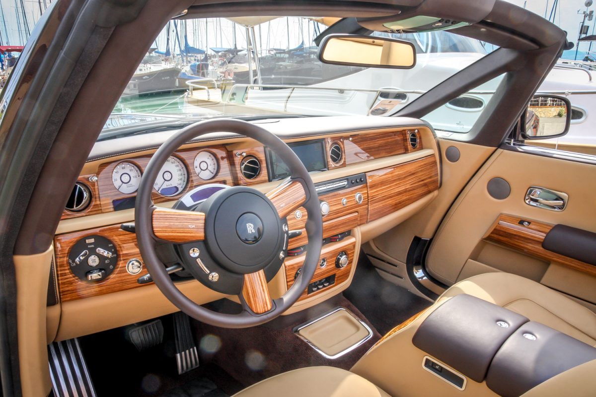 ROLLS-ROYCE
