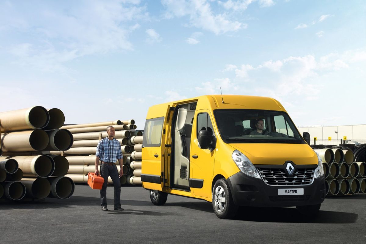 RENAULT