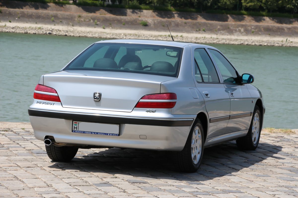 PEUGEOT