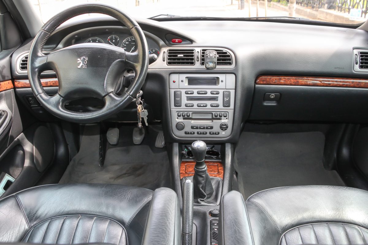PEUGEOT