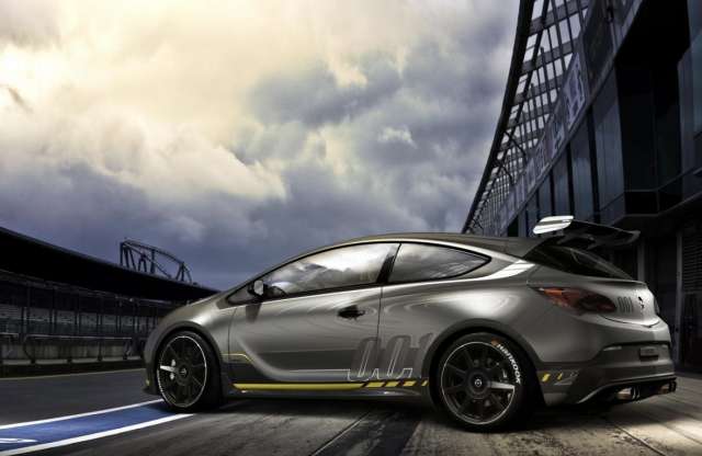 Az Opel is támad: ilyen erős Astra még sosem volt