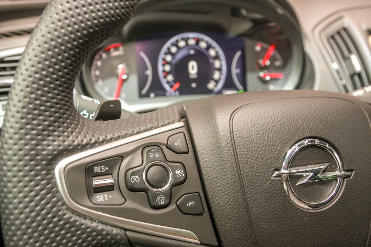 OPEL INSIGNIA