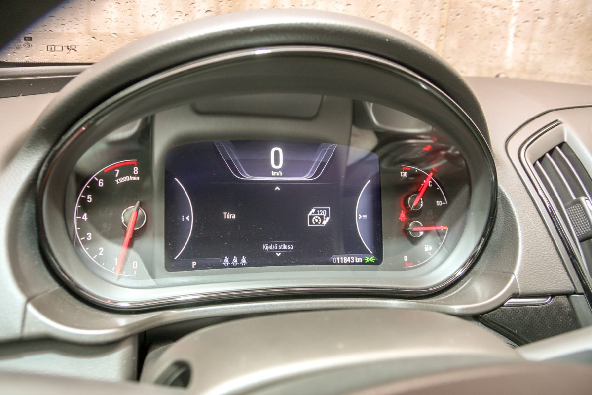 OPEL INSIGNIA