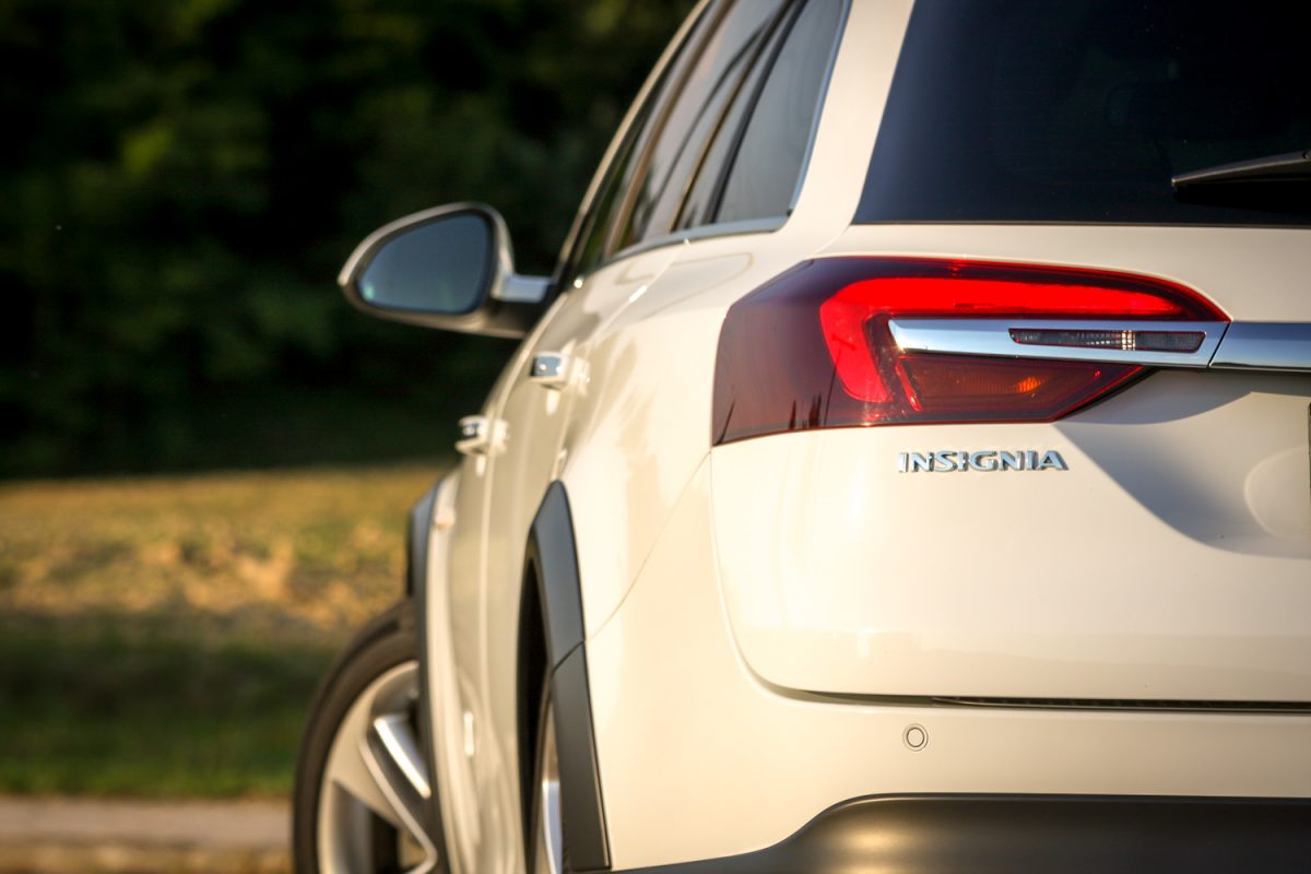 OPEL INSIGNIA