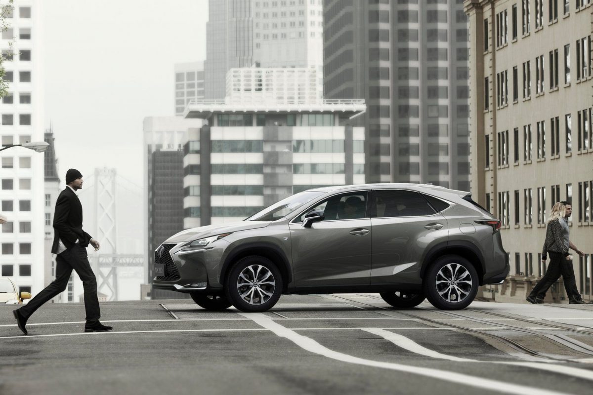 LEXUS