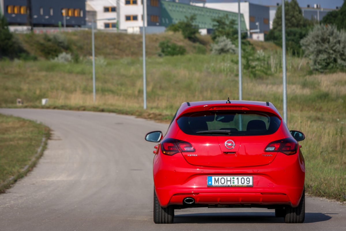 OPEL ASTRA J