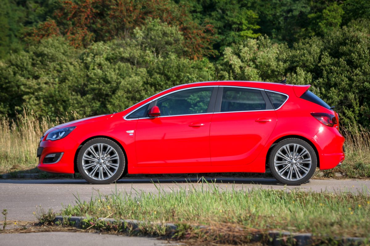 OPEL ASTRA J