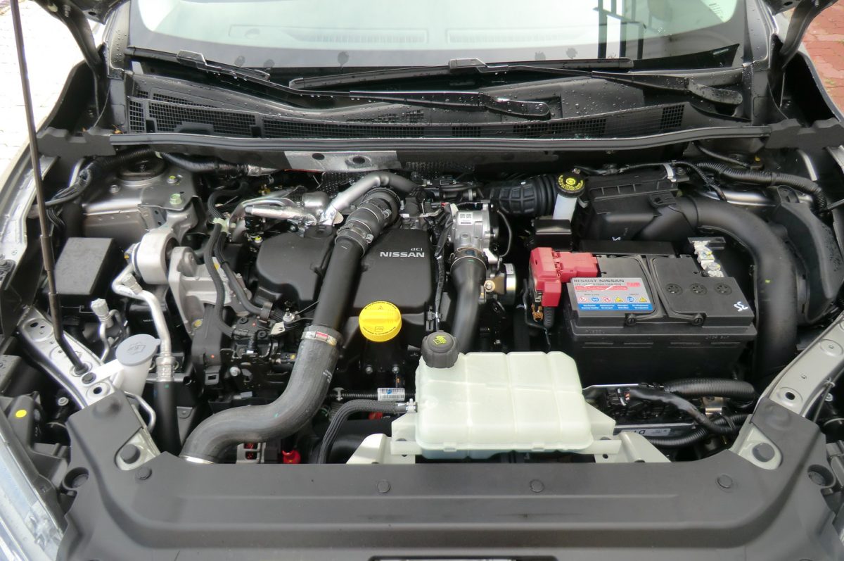 NISSAN