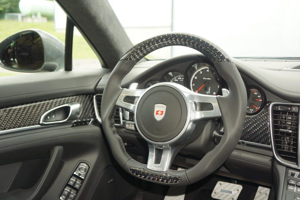 PORSCHE