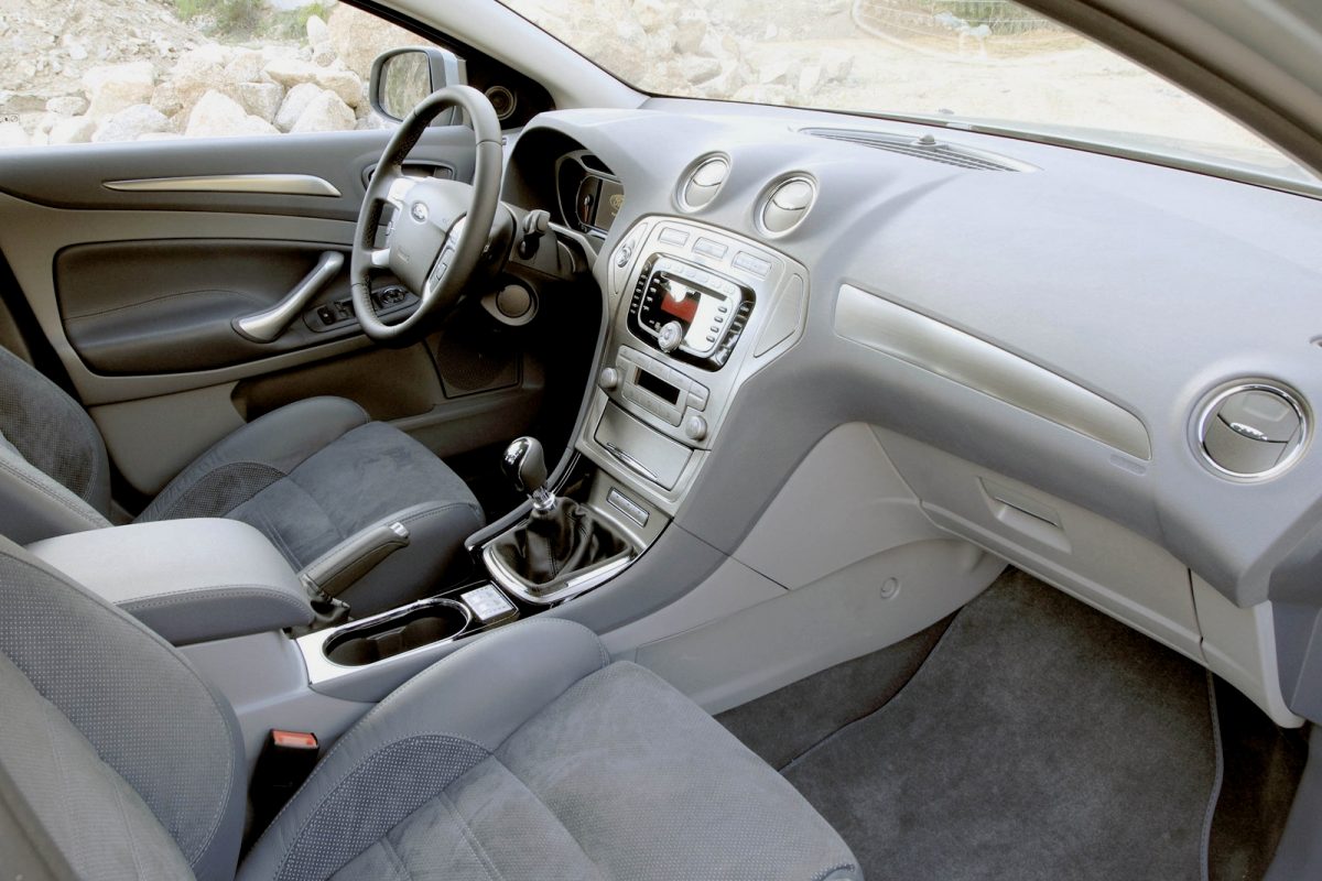 FORD MONDEO