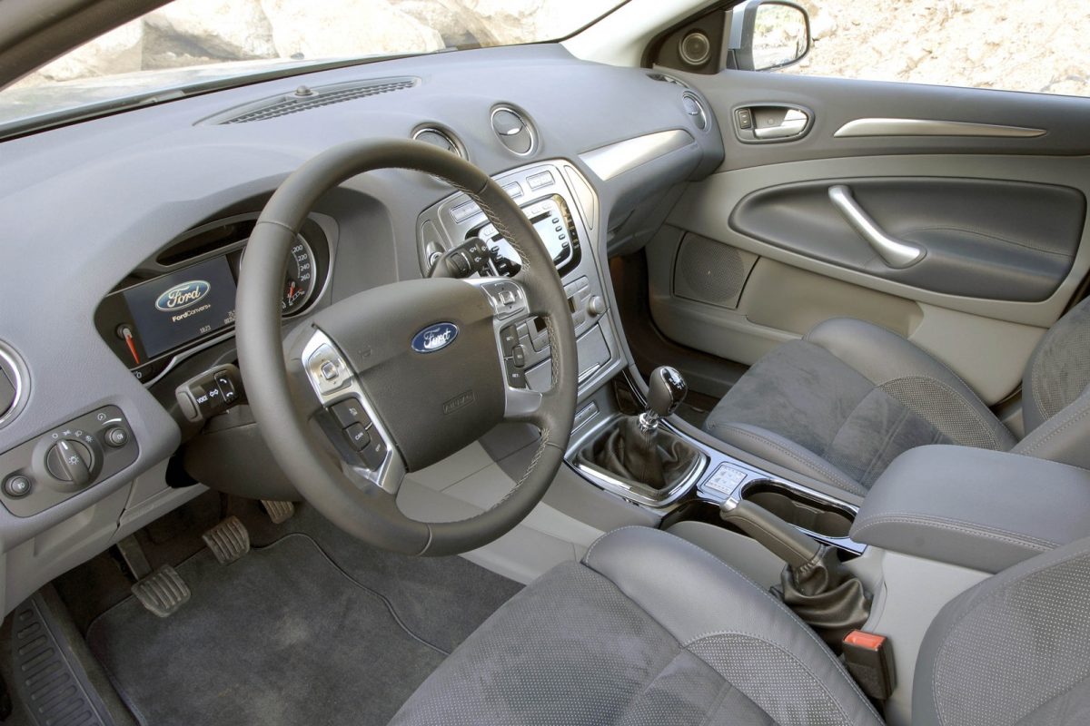 FORD MONDEO