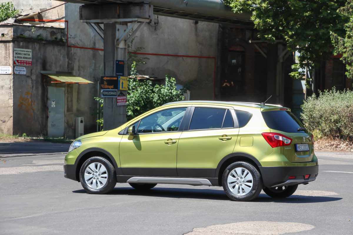 SUZUKI