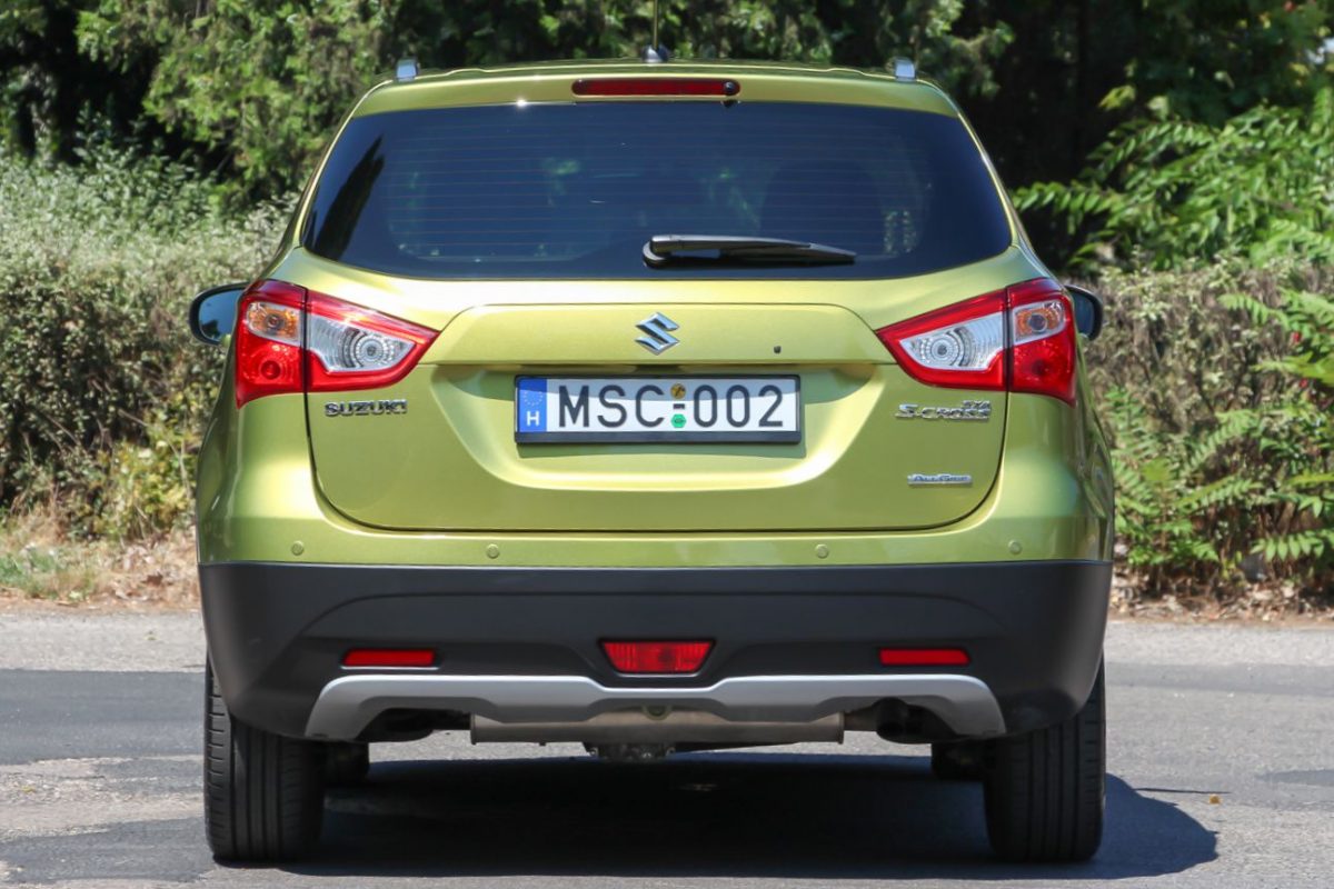 SUZUKI