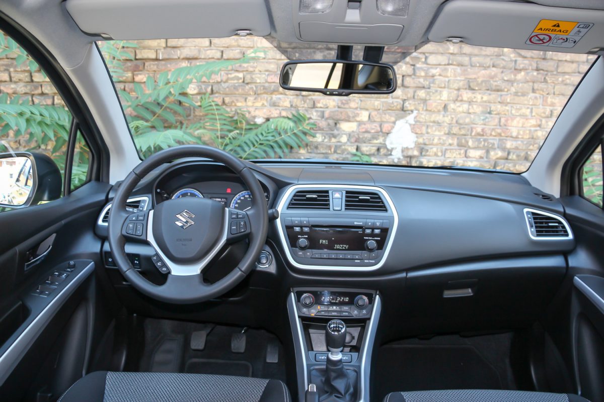 SUZUKI