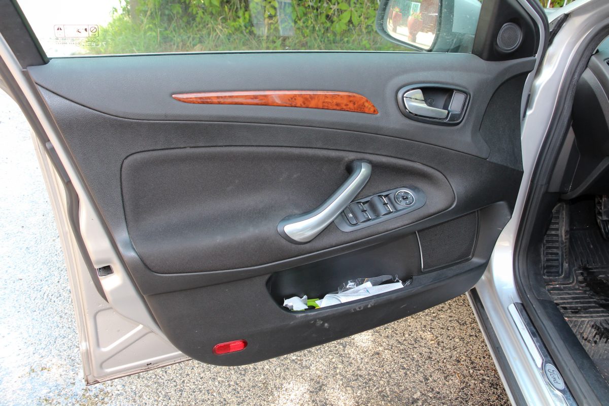 FORD MONDEO